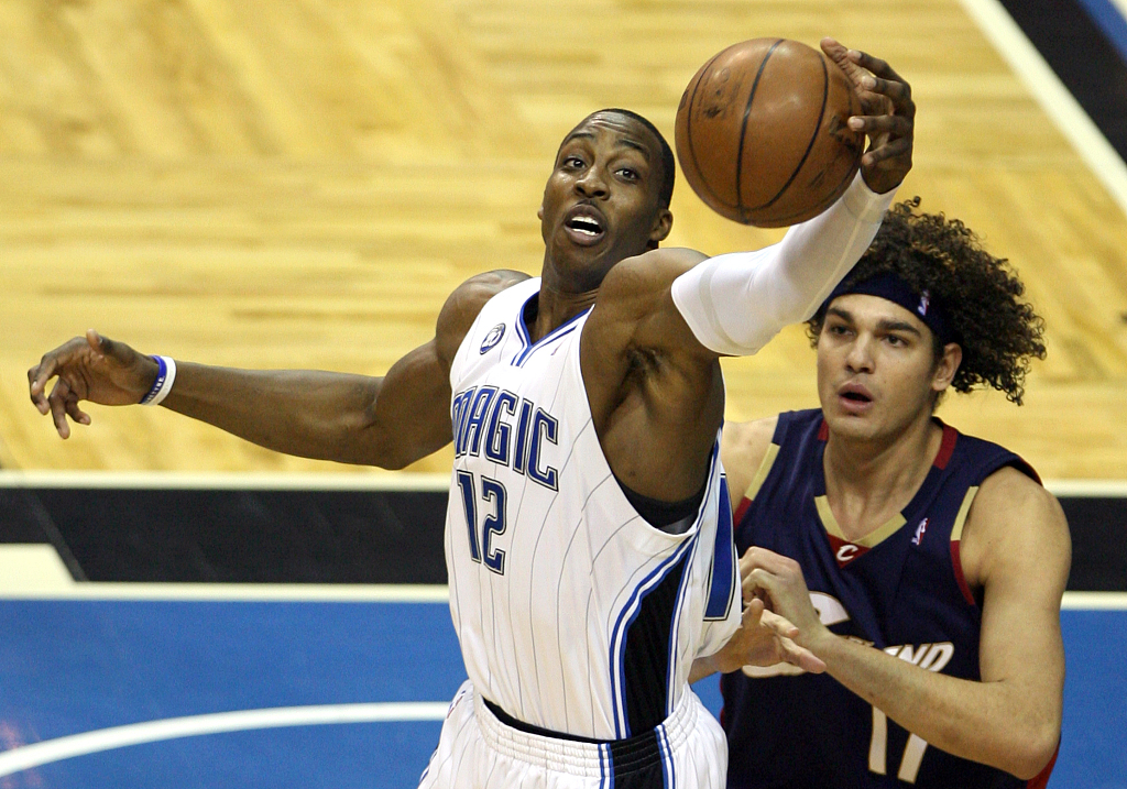 世界杯官方直播app官网下载最新版-在NBA全明星周末前拿到至少140前场板+140帽!00年至今仅有11人次